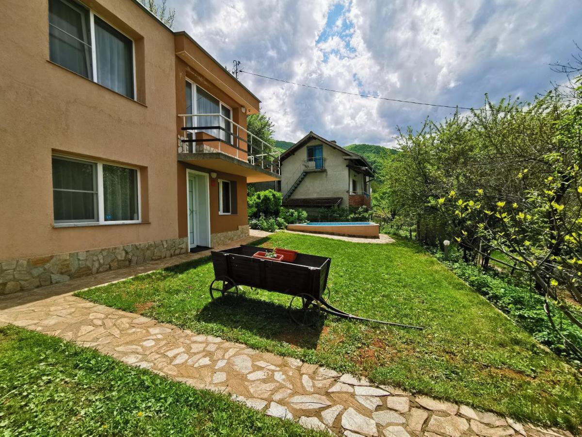 Villa Aqua Pravets Exteriör bild